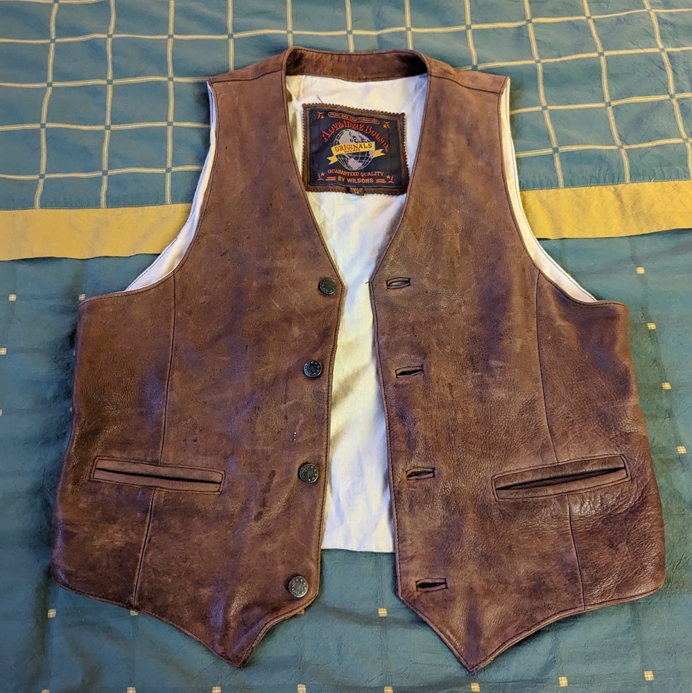 Adventure Bound Leather Vest - Medium